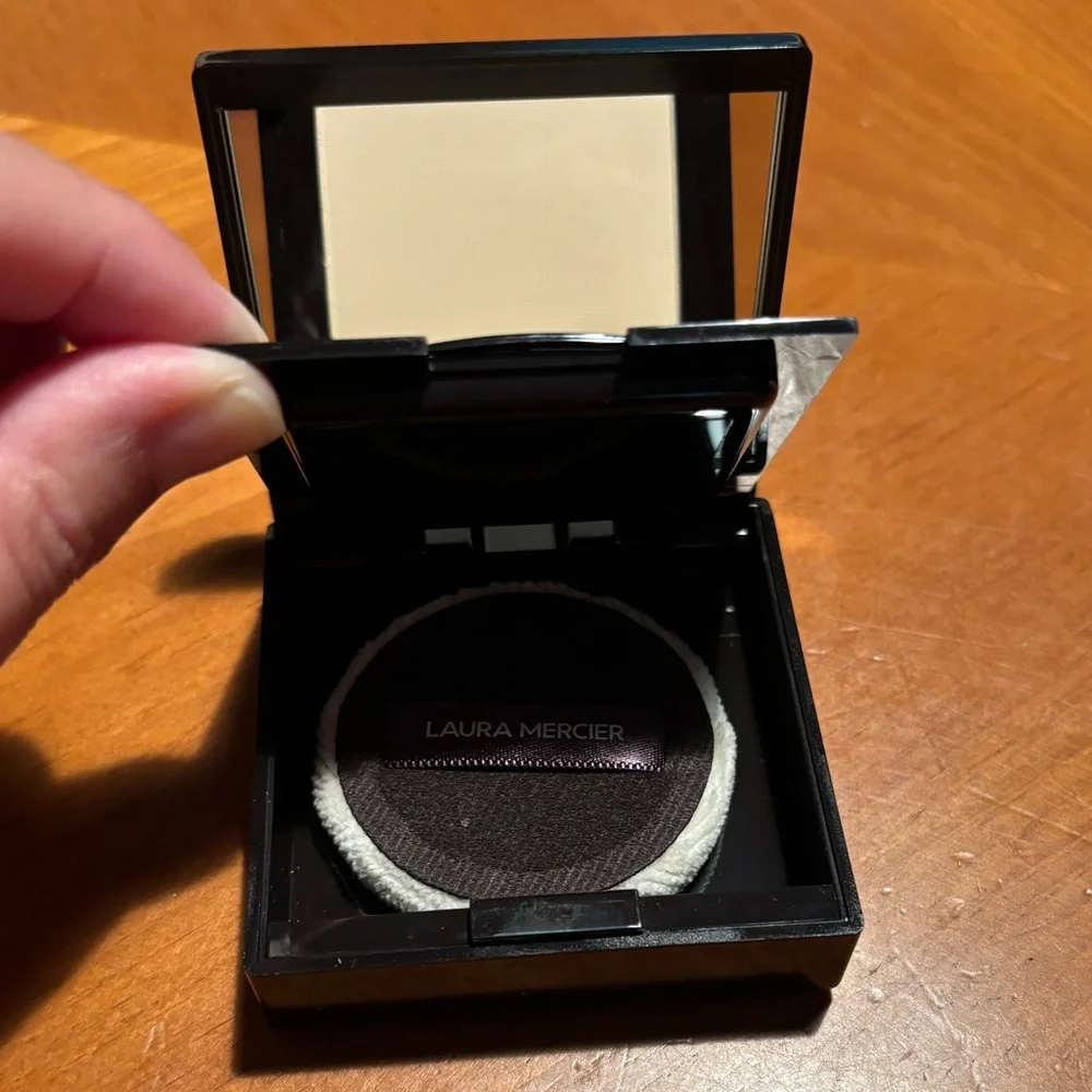 Laura Mercier Translucent Pressed Setting Powder